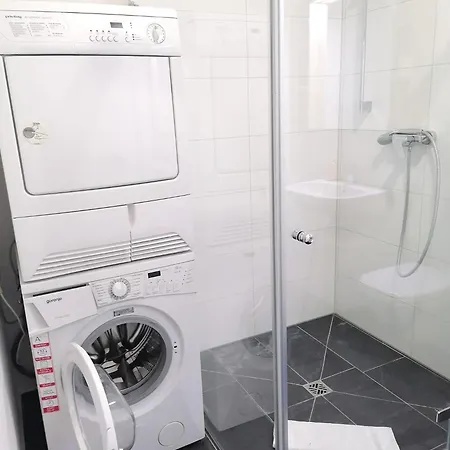 Apartment Fabella Flats