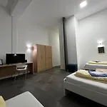Fabella Flats Διαμέρισμα