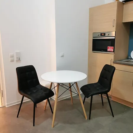 Fabella Flats פורצהיים