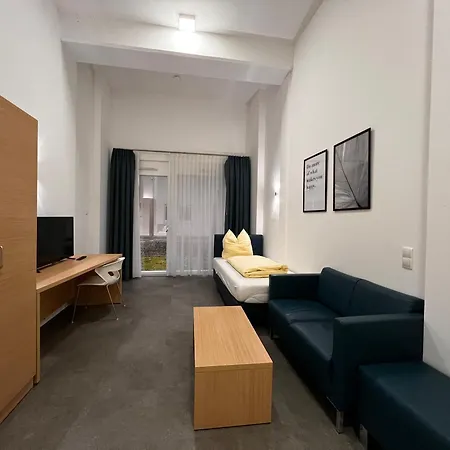 Fabella Flats פורצהיים