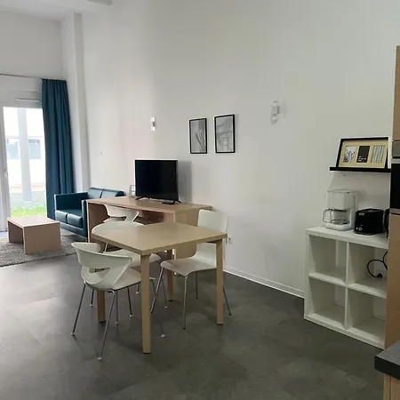 Apartment Fabella Flats