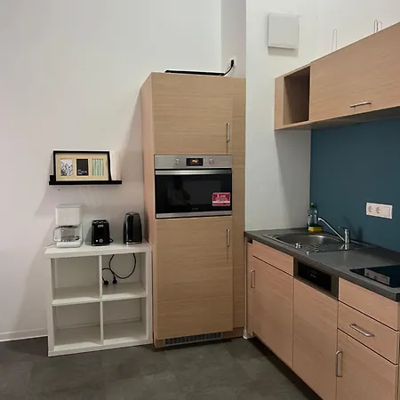 Fabella Flats דירה